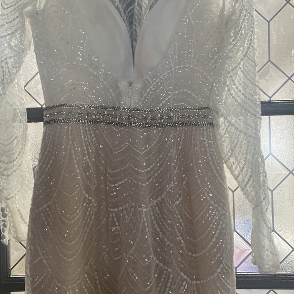 Art Deco ivory size 4 wedding gown - Picture 5 of 10